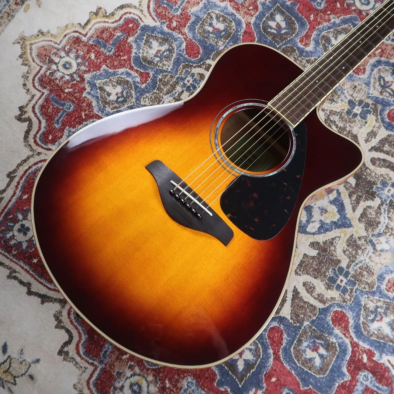 Amazon.co.jp: YAMAHA FSX825C BS(ブラウンサンバースト